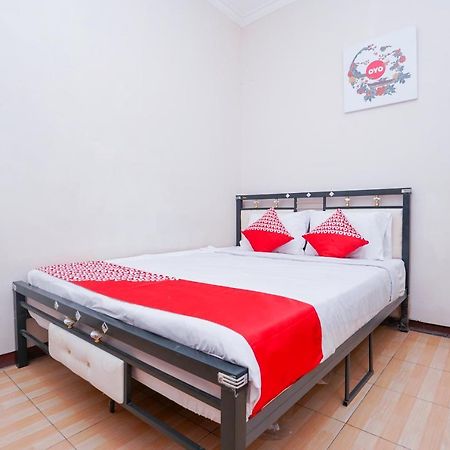 Collection O 1112 Comfitel Siwalankerto Aa4 Hotell Surabaya Exteriör bild