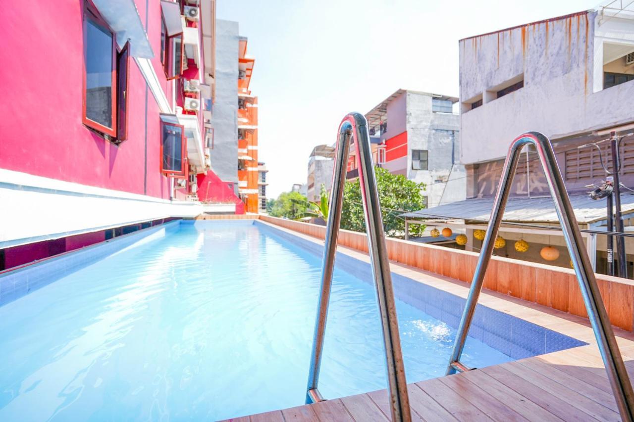 Collection O 1112 Comfitel Siwalankerto Aa4 Hotell Surabaya Exteriör bild