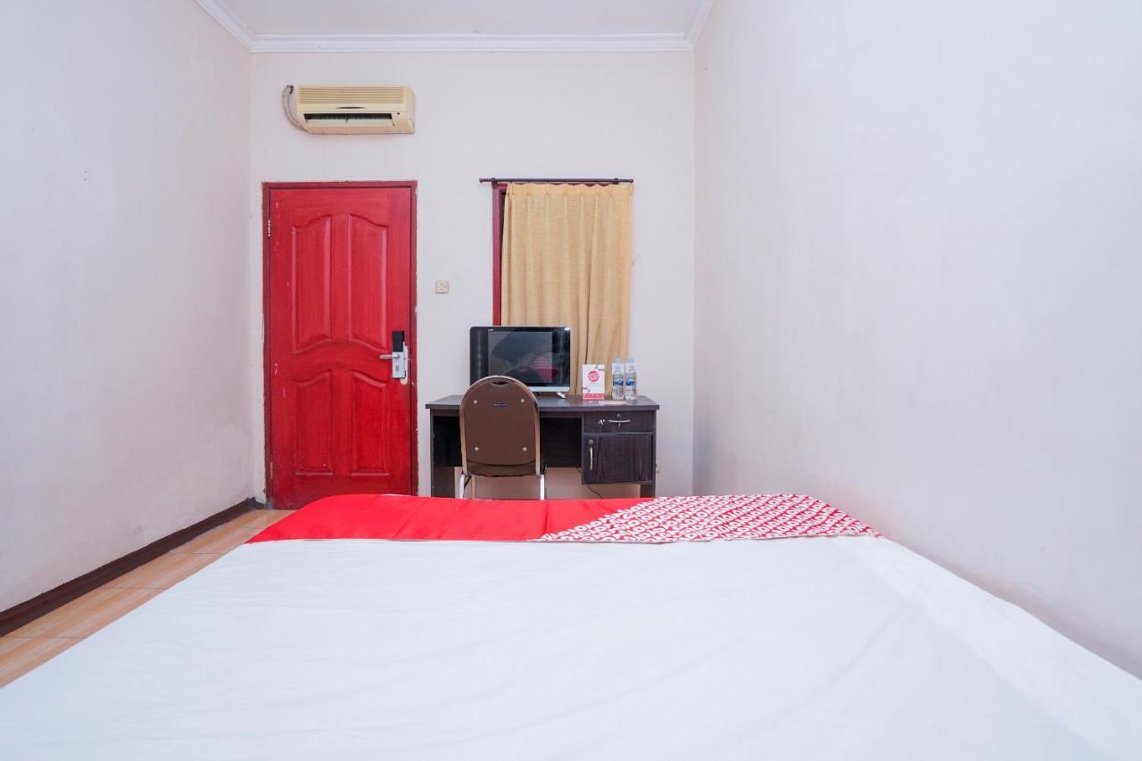 Collection O 1112 Comfitel Siwalankerto Aa4 Hotell Surabaya Exteriör bild