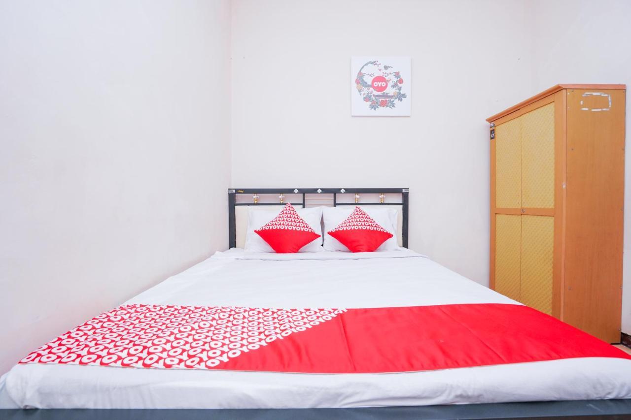 Collection O 1112 Comfitel Siwalankerto Aa4 Hotell Surabaya Exteriör bild