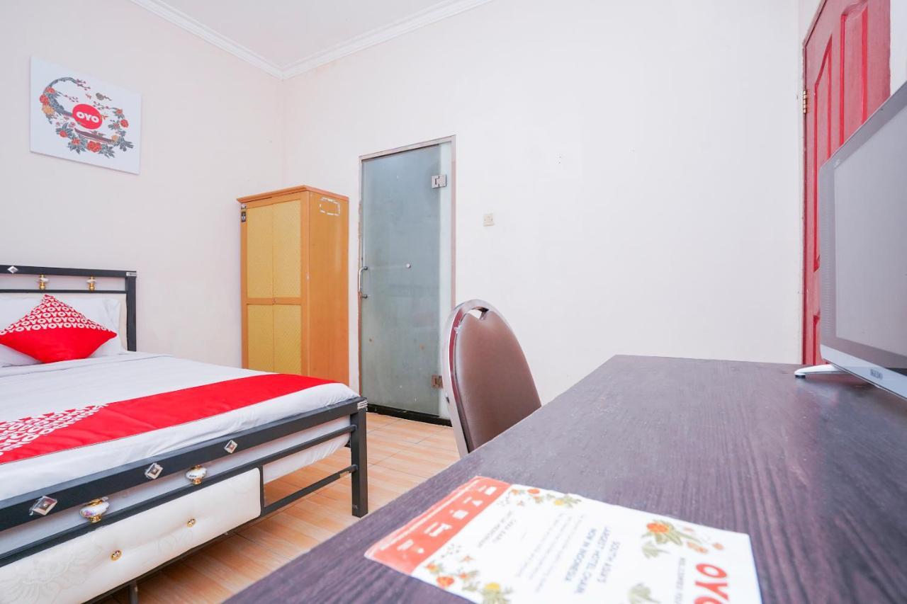 Collection O 1112 Comfitel Siwalankerto Aa4 Hotell Surabaya Exteriör bild