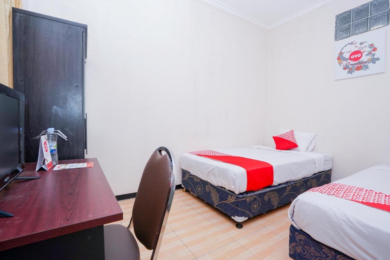 Collection O 1112 Comfitel Siwalankerto Aa4 Hotell Surabaya Exteriör bild