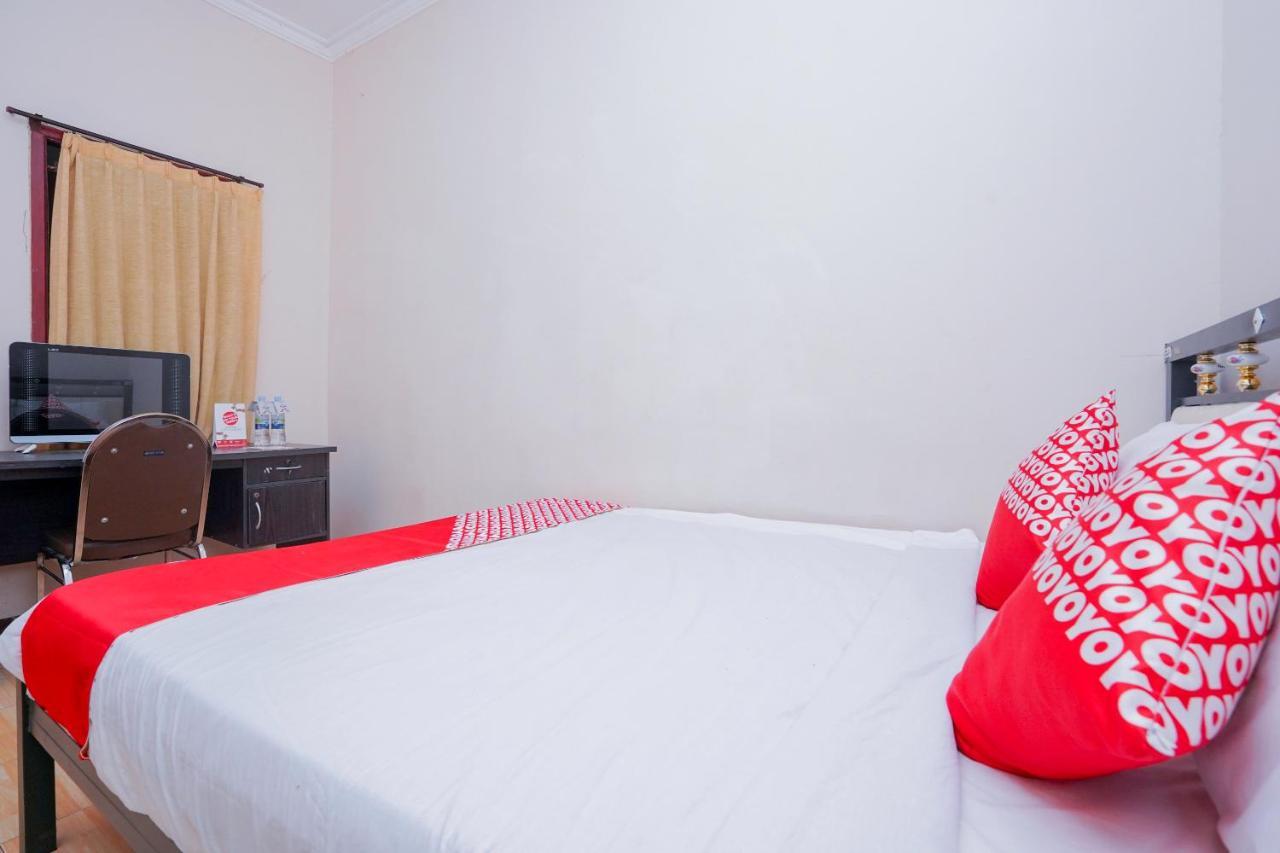 Collection O 1112 Comfitel Siwalankerto Aa4 Hotell Surabaya Exteriör bild