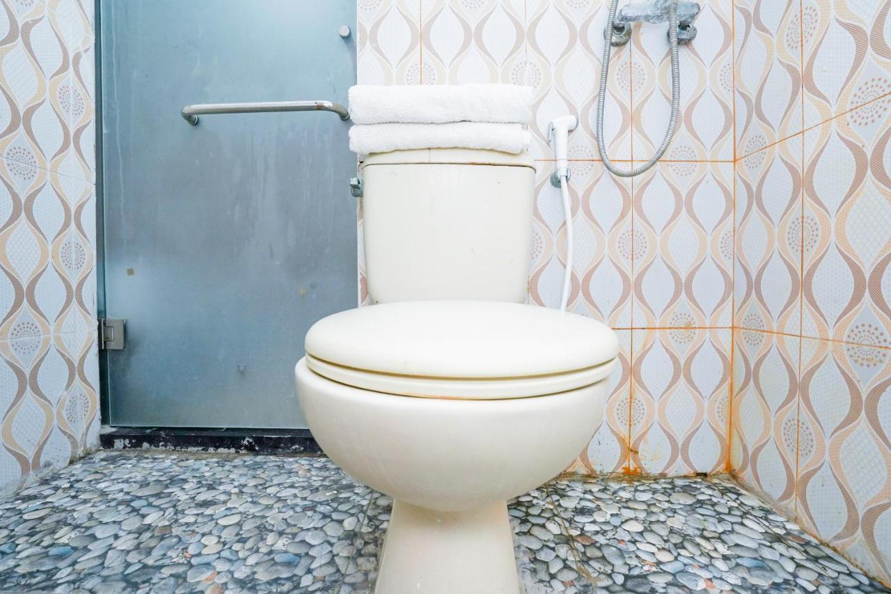 Collection O 1112 Comfitel Siwalankerto Aa4 Hotell Surabaya Exteriör bild