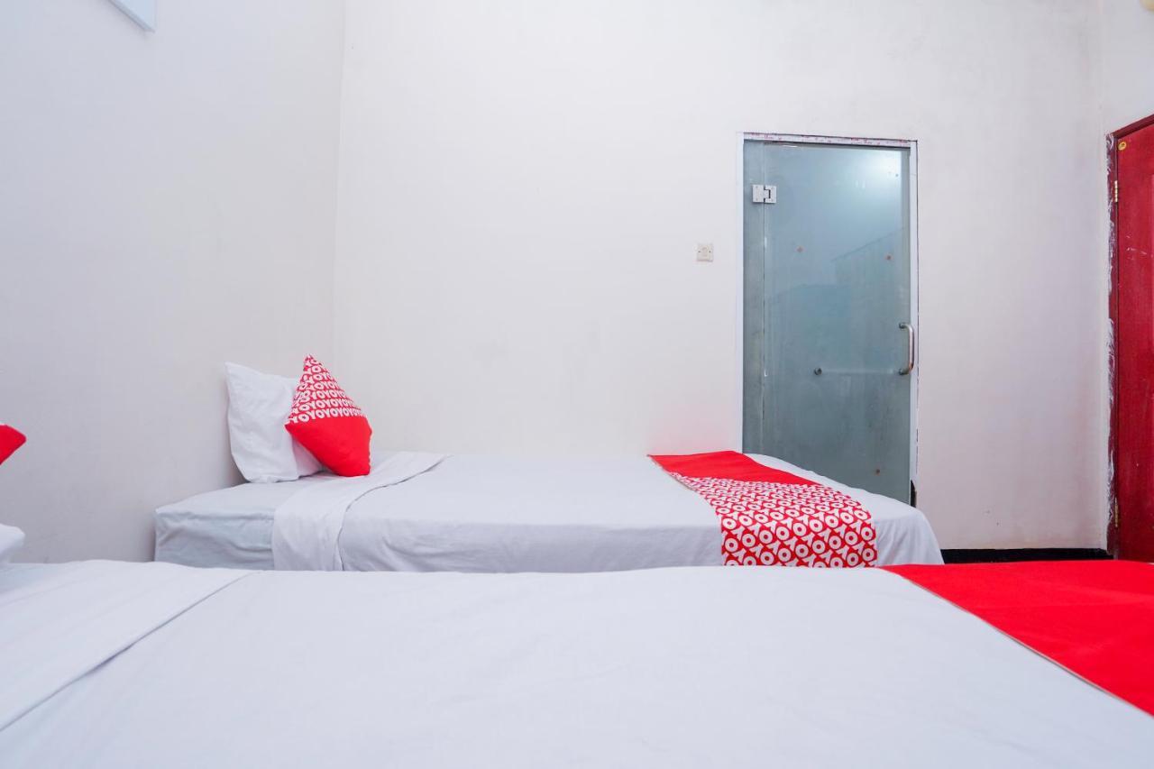 Collection O 1112 Comfitel Siwalankerto Aa4 Hotell Surabaya Exteriör bild