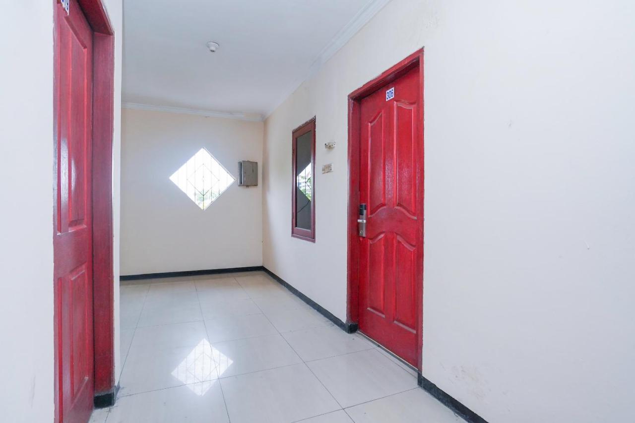 Collection O 1112 Comfitel Siwalankerto Aa4 Hotell Surabaya Exteriör bild
