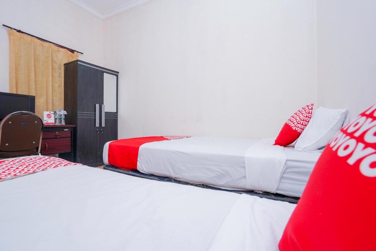 Collection O 1112 Comfitel Siwalankerto Aa4 Hotell Surabaya Exteriör bild