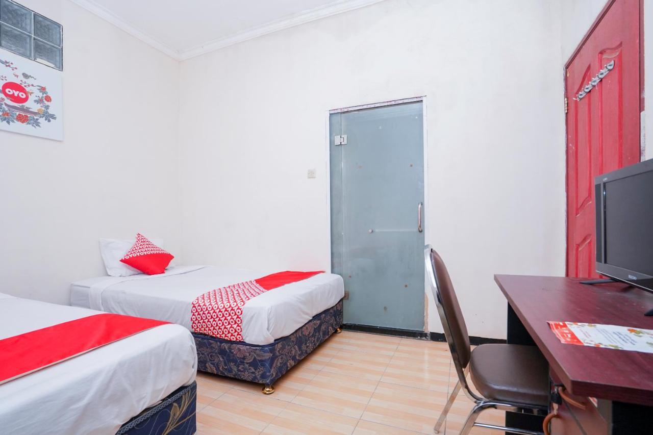 Collection O 1112 Comfitel Siwalankerto Aa4 Hotell Surabaya Exteriör bild